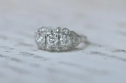 Bague géorgienne en platine et diamant