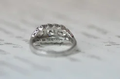 Bague géorgienne en platine et diamant