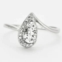 Bague goutte or gris et diamants