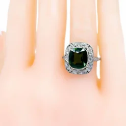 Bague grappe de diamants et tourmaline en platine