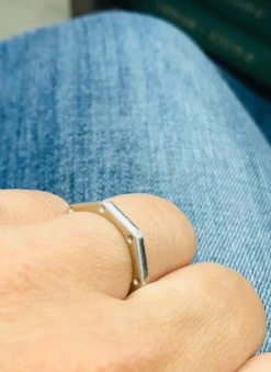 Bague hexagonale en Or blanc & diamants