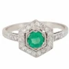 Bague hexagonale en platine, émeraude et diamants