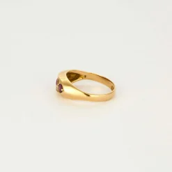 Bague Illusion or jaune, rubis, diamants