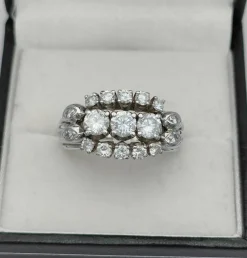 Bague imposante vintage Carl Bucherer or gris et diamant