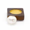 Bague IRON en or jaune et perle baroque