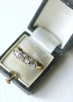 Bague jarretière diamants taillés en table