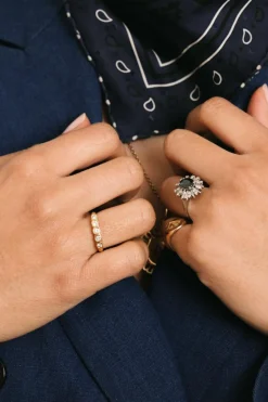 Bague Jarretière en or jaune et diamants