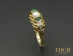 Bague Jarretière émeraudes perle
