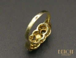 Bague Jarretière émeraudes perle