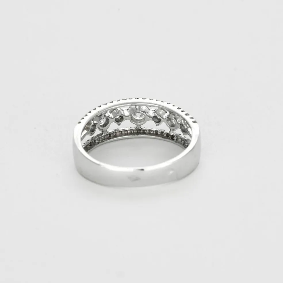 Bague jarretière or gris et diamants