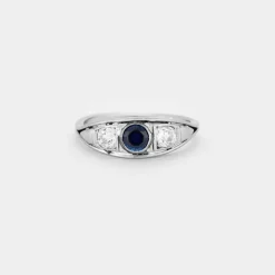 Bague Jarretière Platine Saphir de synthèse Diamants