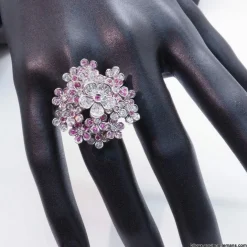 Bague joaillerie or blanc, diamants, saphirs roses