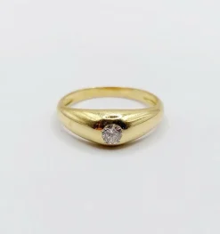 Bague jonc bombé vintage or jaune diamant taille brillant en serti clos, gipsy