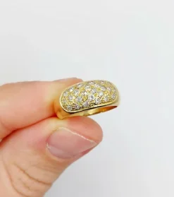 Bague jonc bombée or jaune 18k pavé 0,65 carats de diamants taille brillant