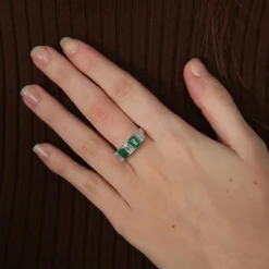 Bague jonc Emeraudes Diamants