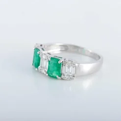 Bague jonc Emeraudes Diamants