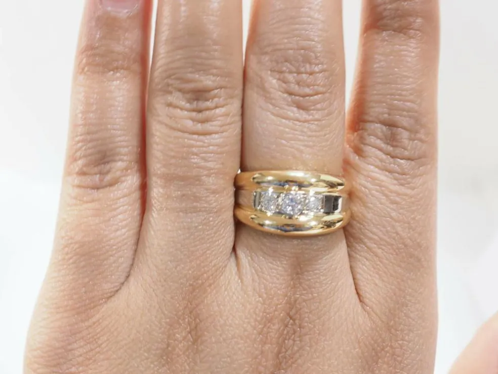 Bague jonc en or bicolore et diamants