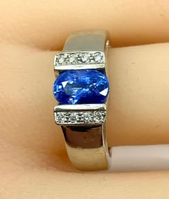 Bague jonc en or blanc 18 carats, saphir et diamants