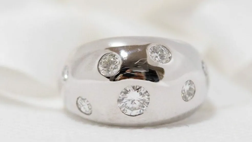 Bague Jonc En Or Blanc Et Diamants