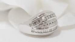 Bague Jonc en Or blanc et Diamants