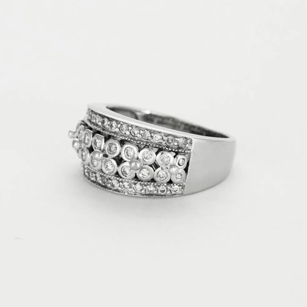 Bague jonc en or gris et diamants