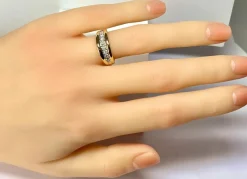 Bague jonc en or jaune 18 carats sertie de 9 diamants