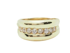 Bague jonc en or jaune et diamants