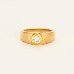 Bague jonc en or jaune et diamant
