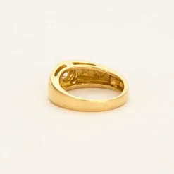 Bague jonc en or jaune et diamant