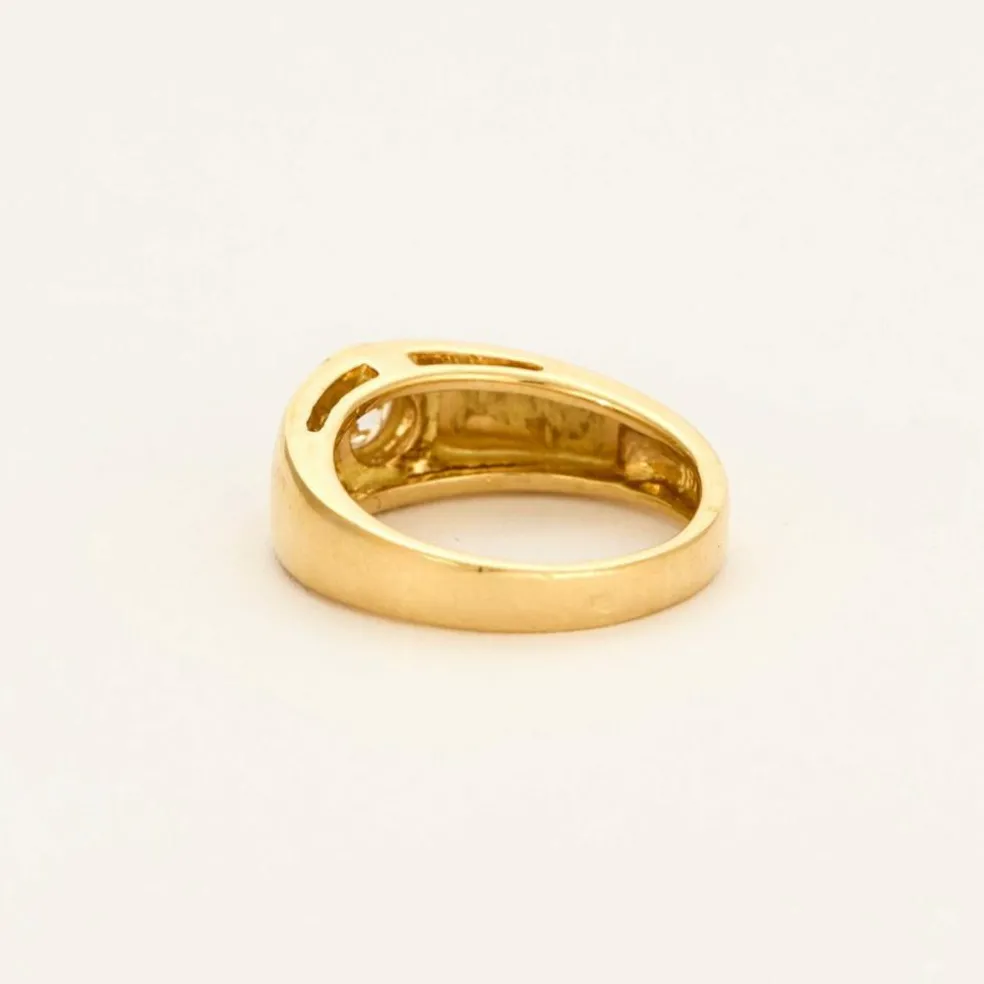 Bague jonc en or jaune et diamant