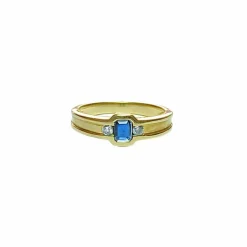 Bague jonc en or jaune, saphir et diamants
