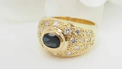 Bague Jonc en or jaune, saphir et diamants