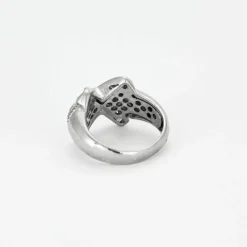 Bague jonc or blanc diamants