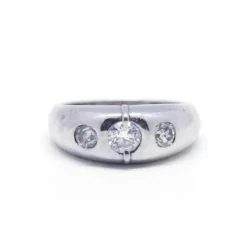 Bague jonc or blanc et diamants