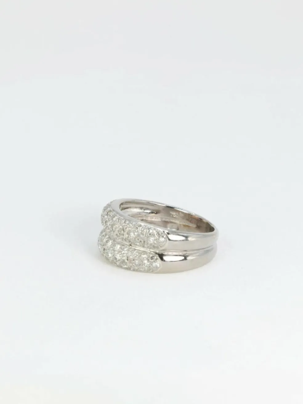 Bague jonc or blanc et diamants