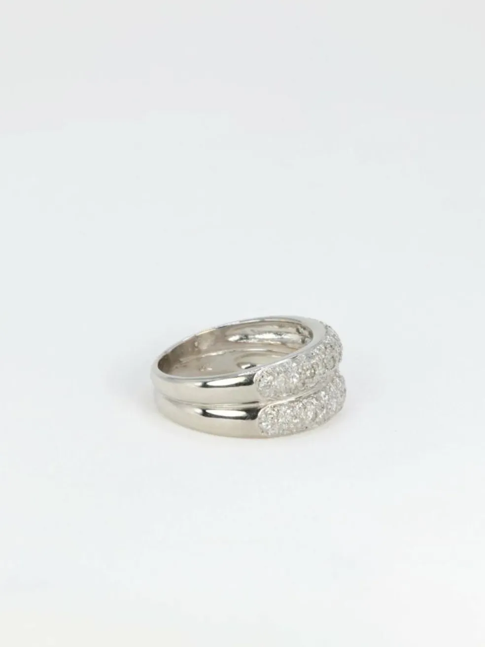 Bague jonc or blanc et diamants