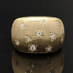 Bague jonc or jaune diamants satinée