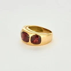 Bague jonc or jaune et grenat almandin