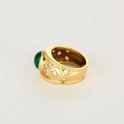 Bague jonc or jaune, émeraude et diamants