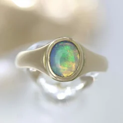 Bague jonc or jaune opale