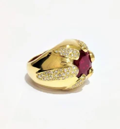 Bague jonc or jaune rubis et diamants