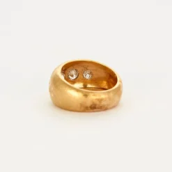 Bague jonc or jaune sertie de diamants
