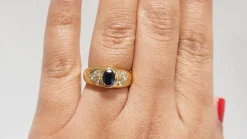 Bague Jonc or jaune, spinelle bleu et diamants