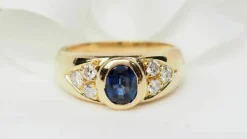 Bague Jonc or jaune, spinelle bleu et diamants