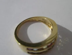 Bague jonc pierres fines multicolores or