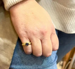Bague jonc saphir ancien et diamants monture or jaune