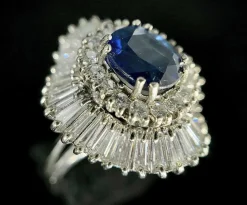 Bague Jupe avec saphir et diamants en baguette et brillant