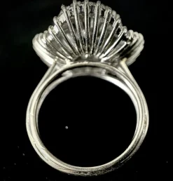 Bague Jupe avec saphir et diamants en baguette et brillant