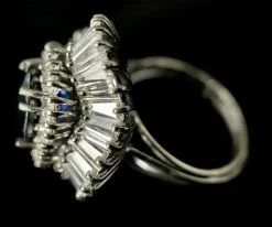 Bague Jupe avec saphir et diamants en baguette et brillant