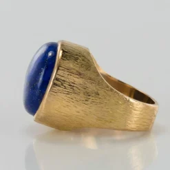Bague lapis lazuli or jaune ciselé